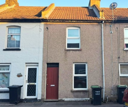 Refurbishment in Gravesend photo